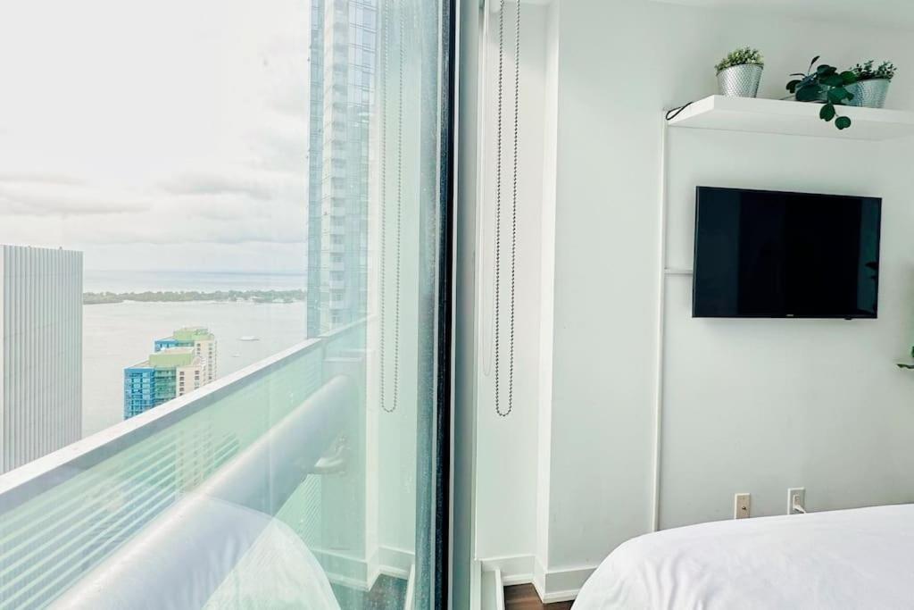 New Superior Lakeview Luxury 3-Bedroom Suite On 48 Floor Toronto Ngoại thất bức ảnh